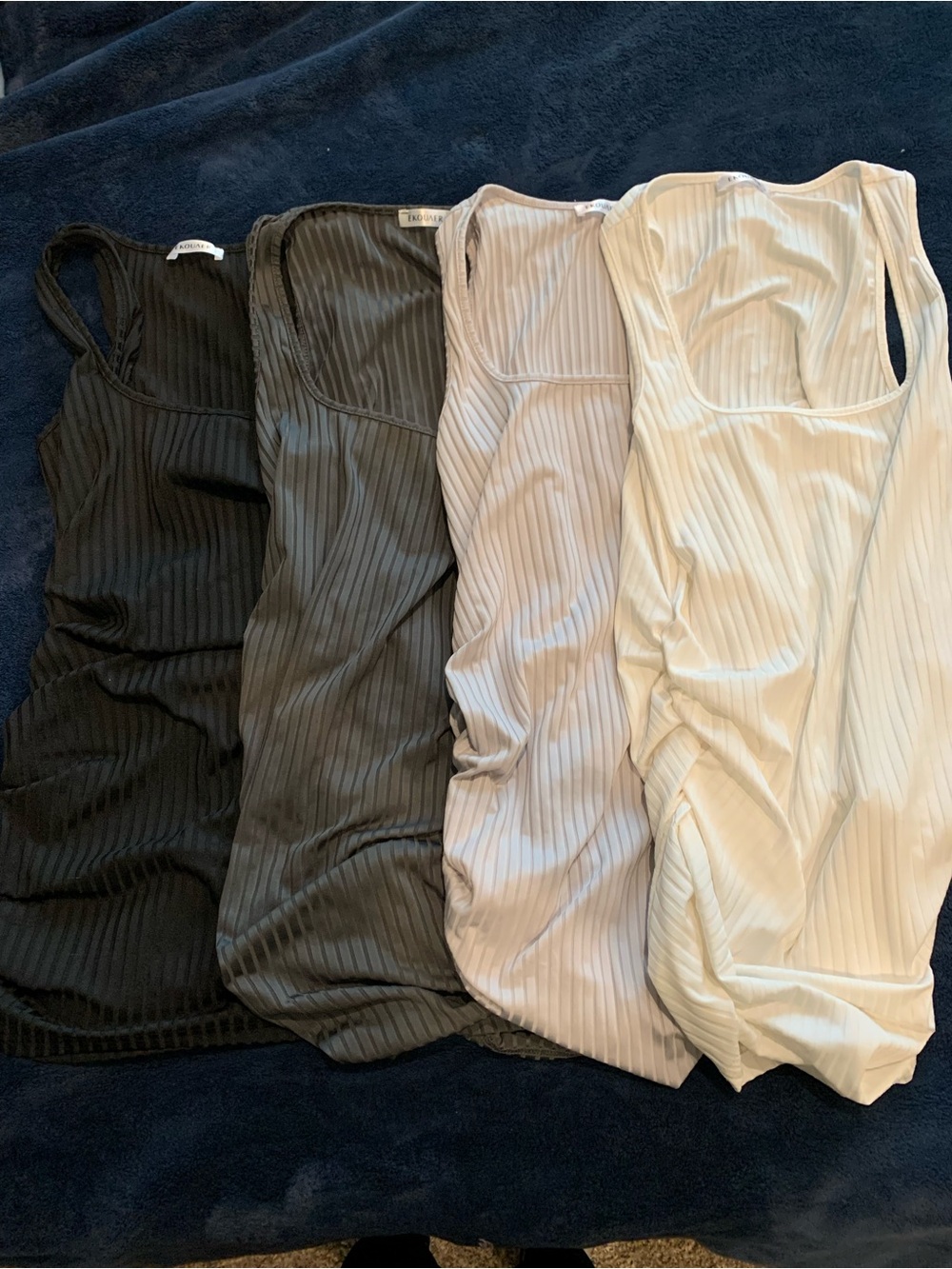 Ekouaer Set of 4 Maternity Tanks Size Small